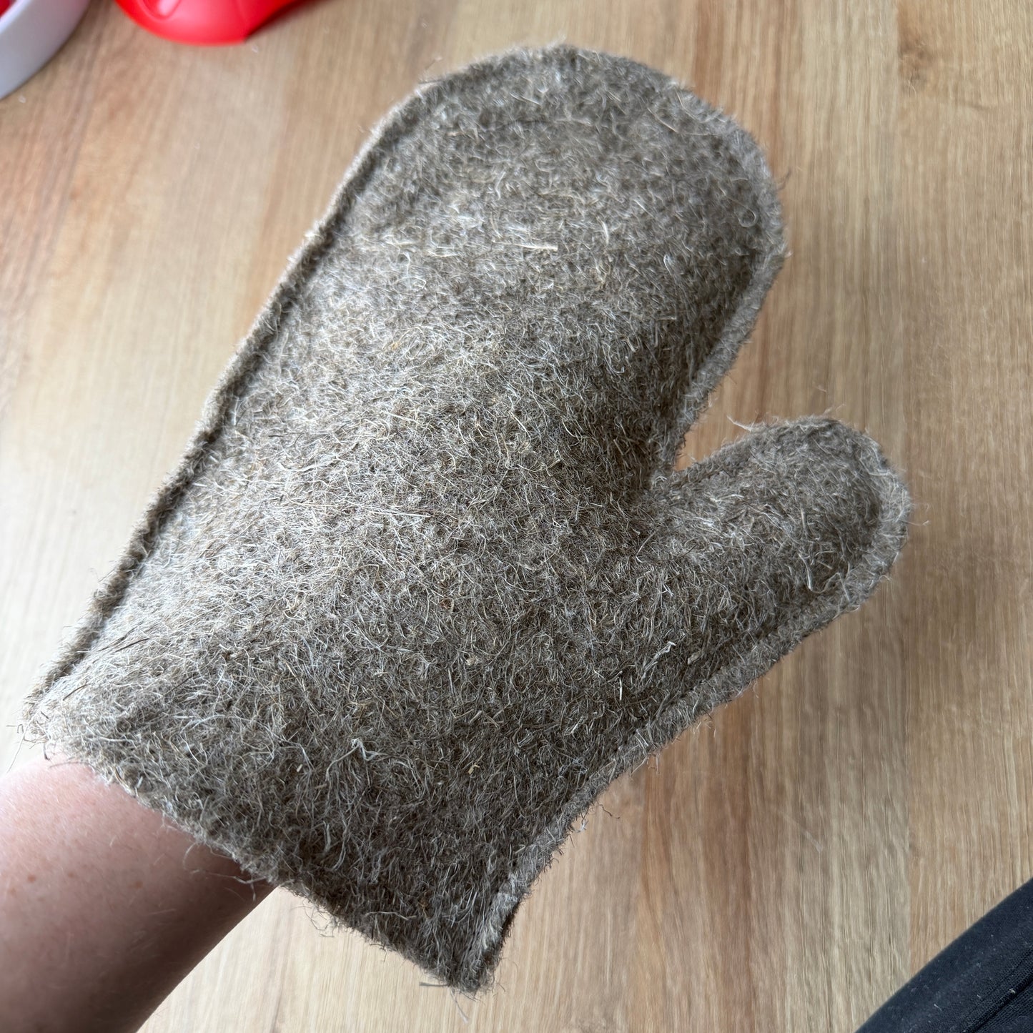 Hemp Bath Mitt – Pressed Hemp Fiber Sauna and Shower Scrub Glove