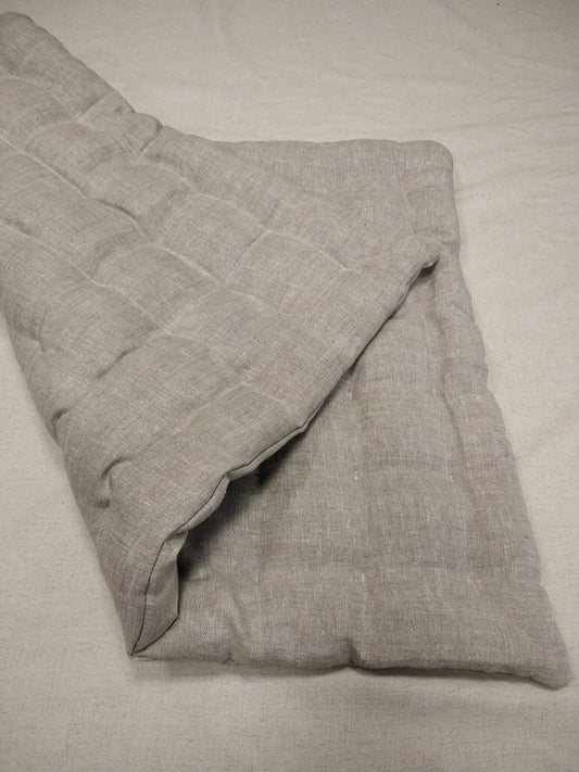 Hemp yoga mat with buckwheat husk