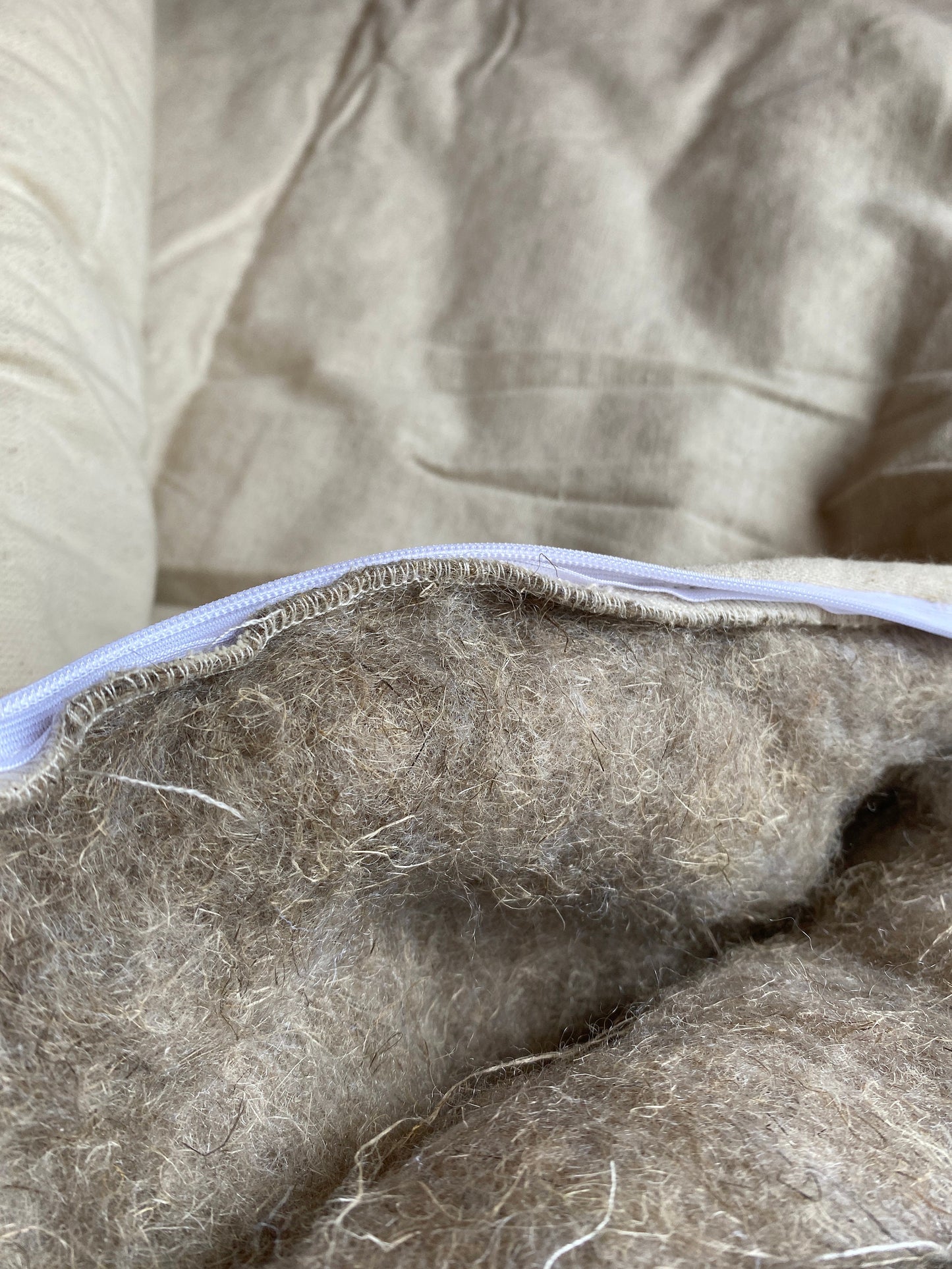 Hemp blanket, hemp filler and natural cotton top