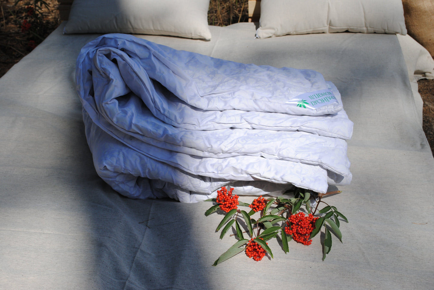 Hemp bedding set,Cotton blanket and two pillows, hemp fiber inside this bedding