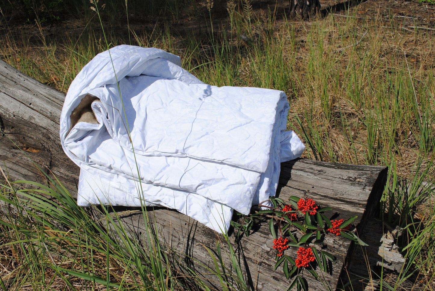 Hemp bedding set,Cotton blanket and two pillows, hemp fiber inside this bedding