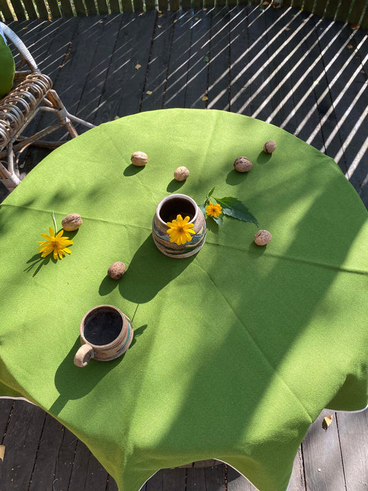 Green hemp round tablecloth made of organic cloth with white sides, Farmhouse beautiful decor