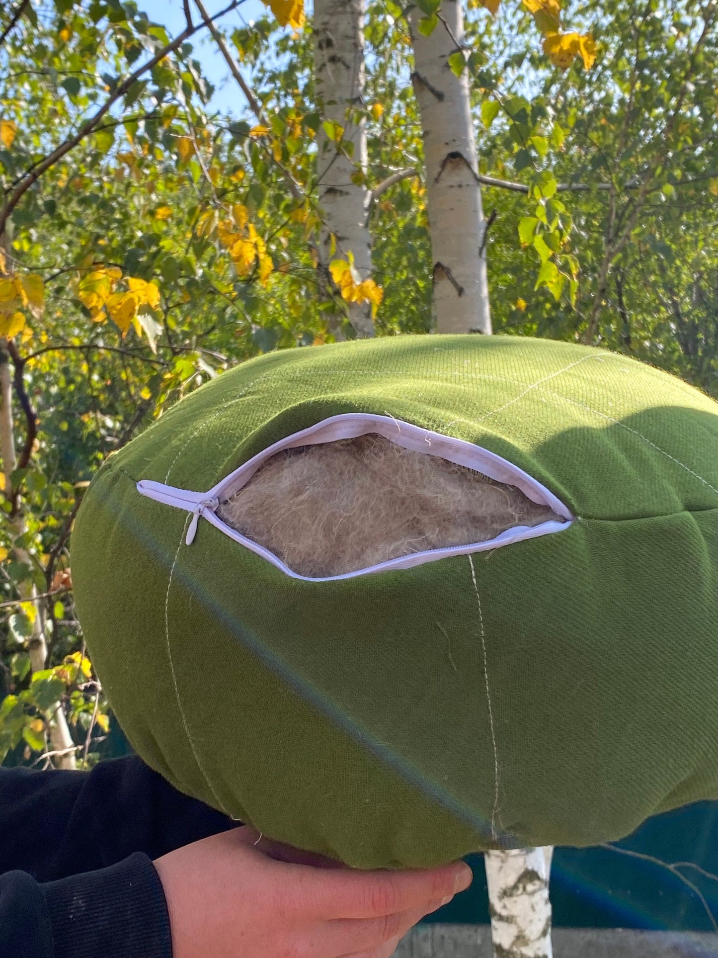 Green hemp zafu with organic hemp filler and fabric outside, elastic and paddy