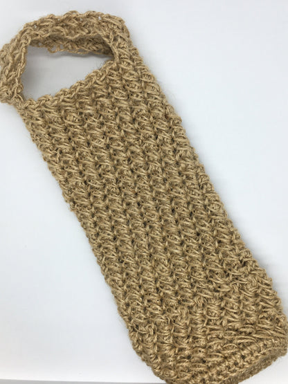 Crochet wine bag made of hemp