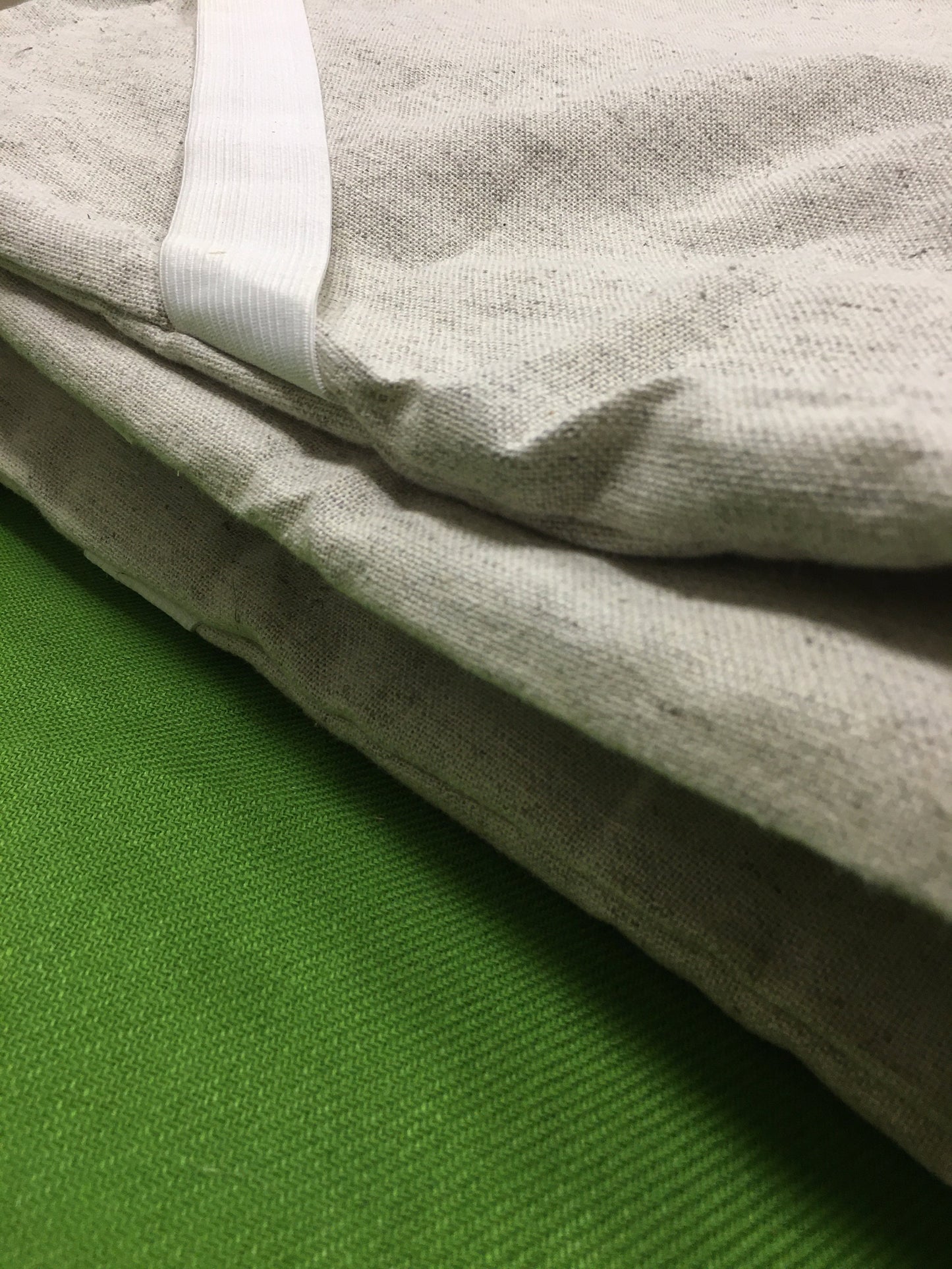 Organic Hemp mattress pad filled Hemp Fiber and with rubber band, fitted