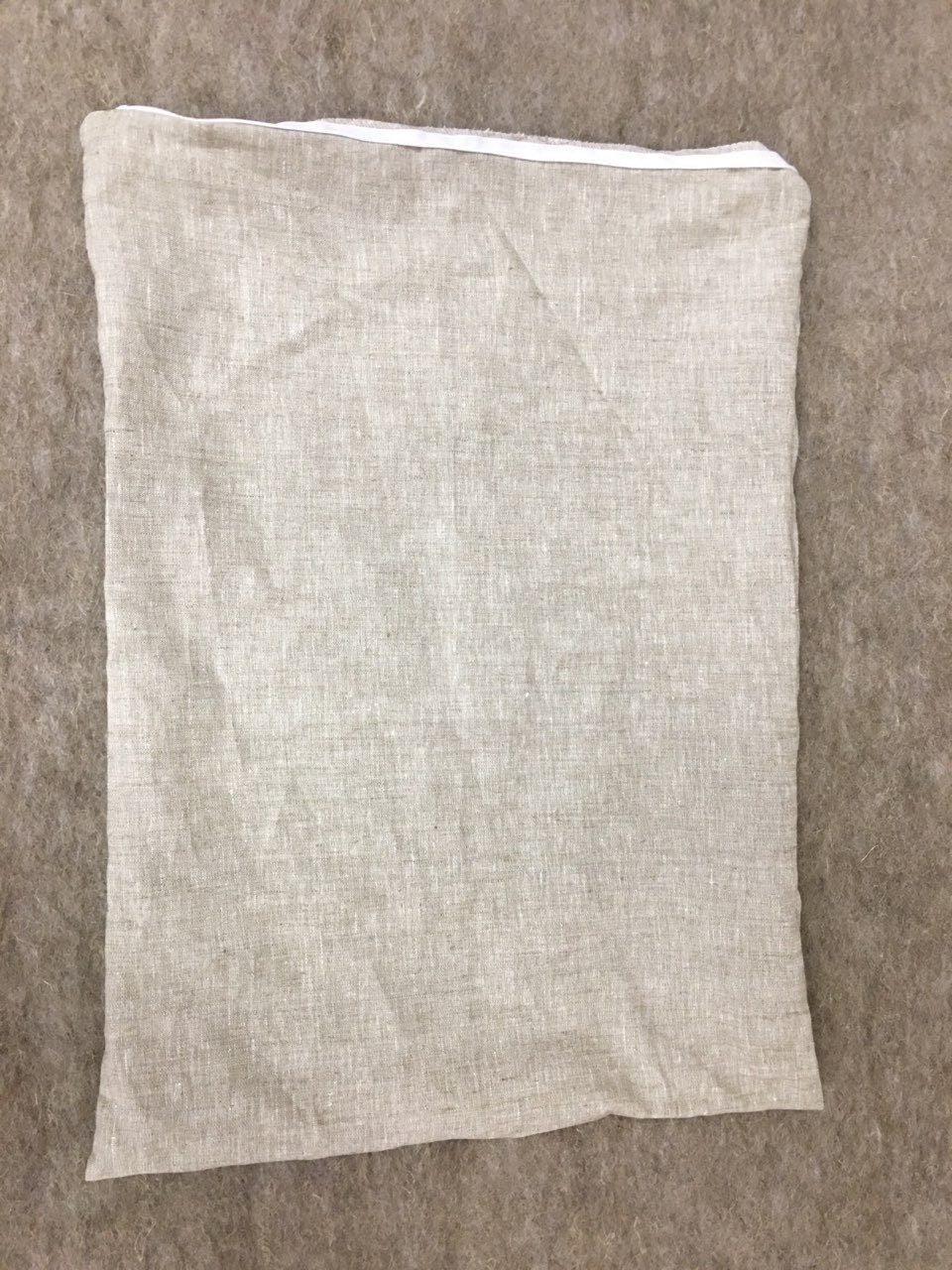 Hemp pillow protector with zipper made of thicker hemp fabric