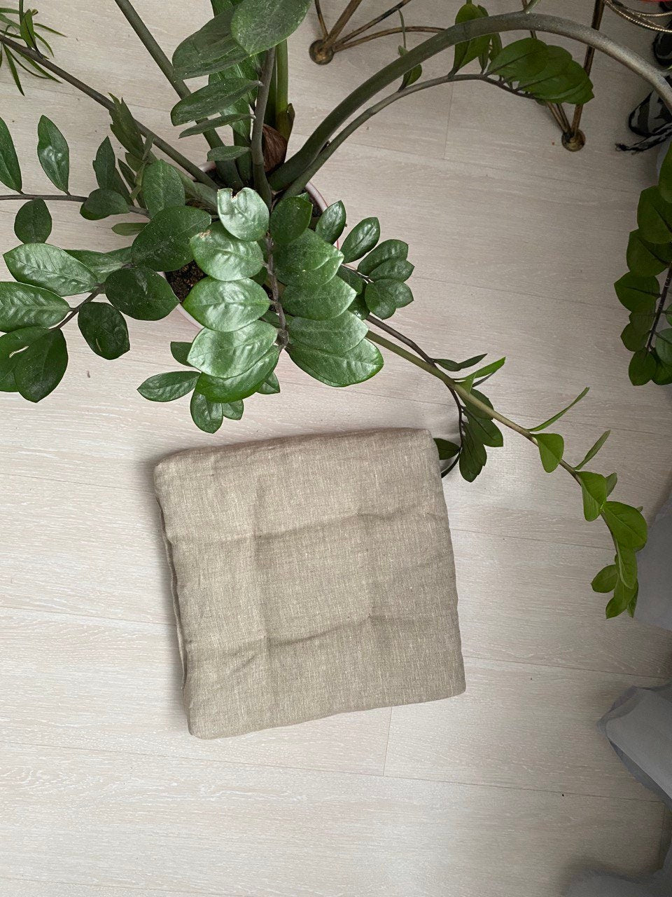 Hemp chair cushion with hemp filler and hemp cover