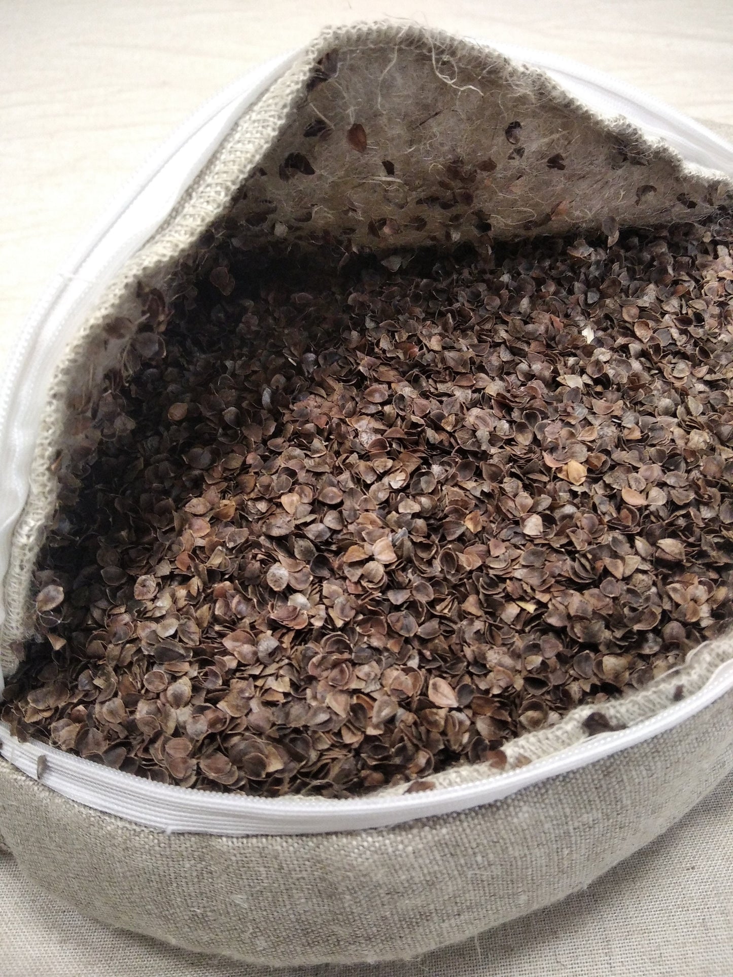 Hemp crescent cushion, Buckwheat pillow for meditation