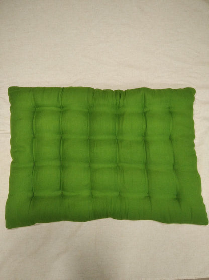 Hemp yoga mat with buckwheat husk