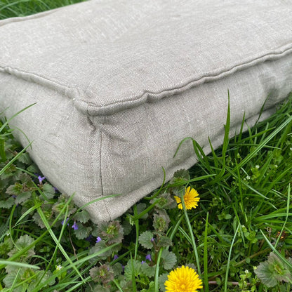 Hemp floor cushion with hemp filler