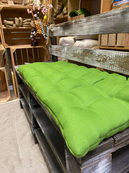 Hemp floor cushion with buckwheat husk