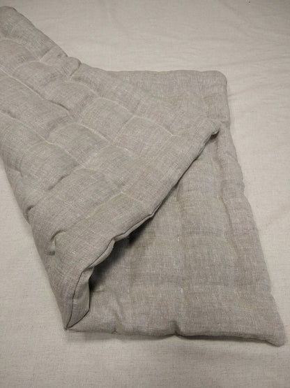 Hemp yoga mat with buckwheat husk