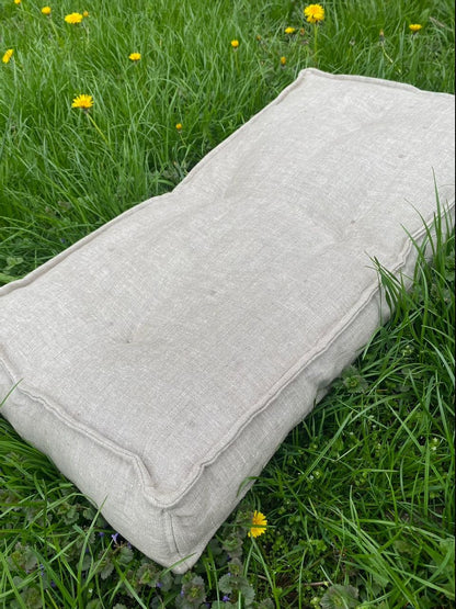 Hemp floor cushion with hemp filler