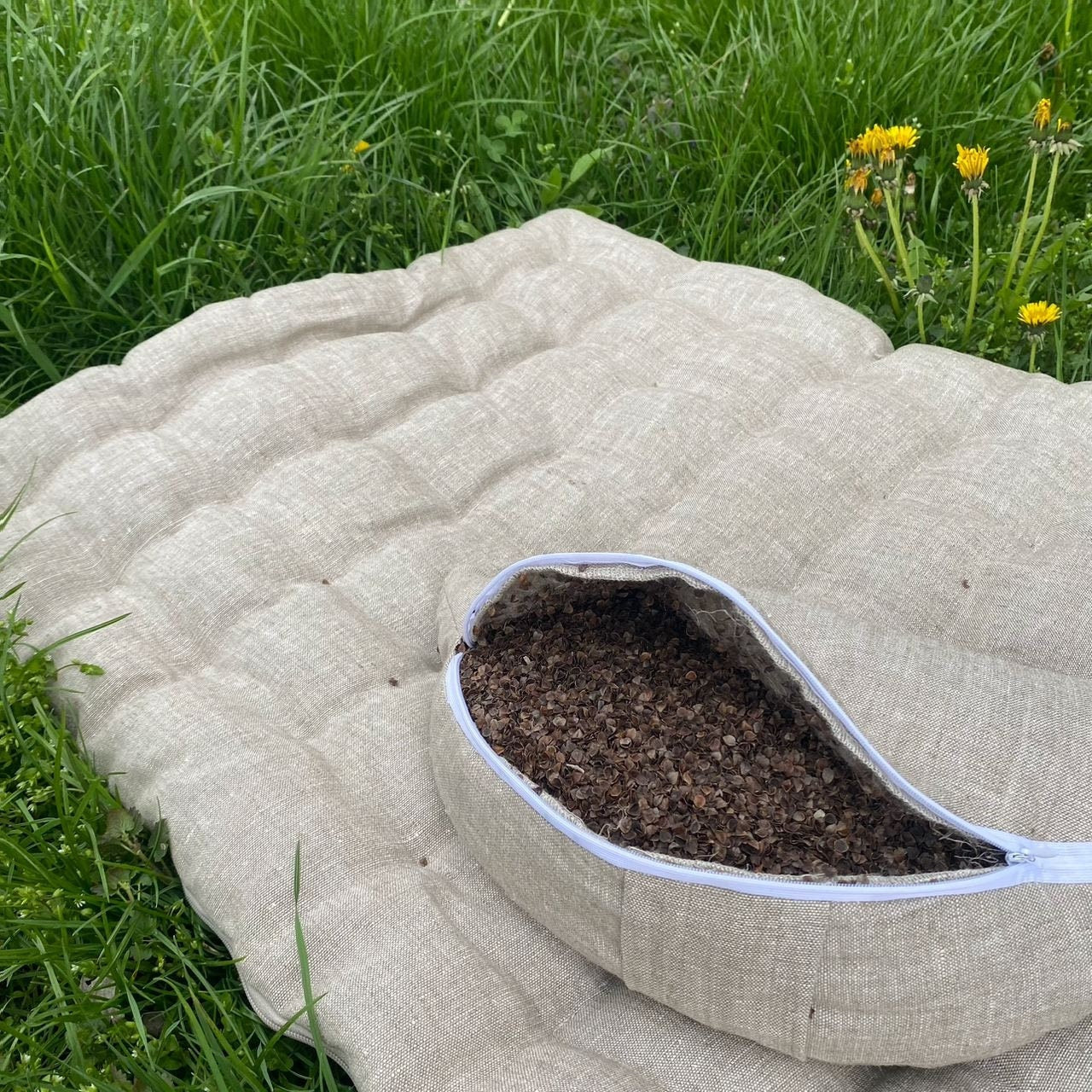 Hemp meditation set of 2 pieces, Buckwheat husk inside