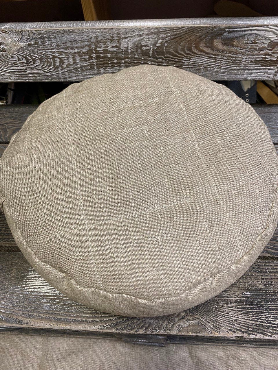 Hemp round zafu meditation cushion with buckwheat husk