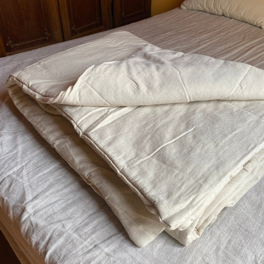 Hemp blanket, hemp filler and natural cotton top