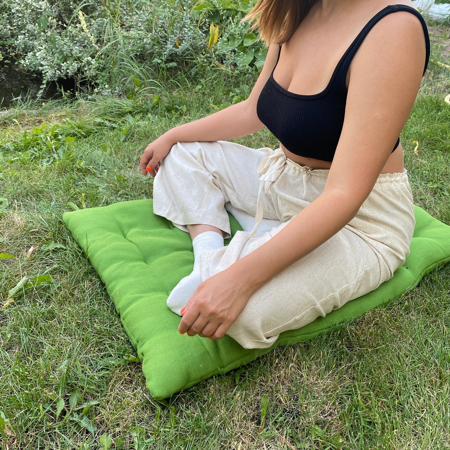Yoga mat, buckwheat husk inside and hemp fabric outside