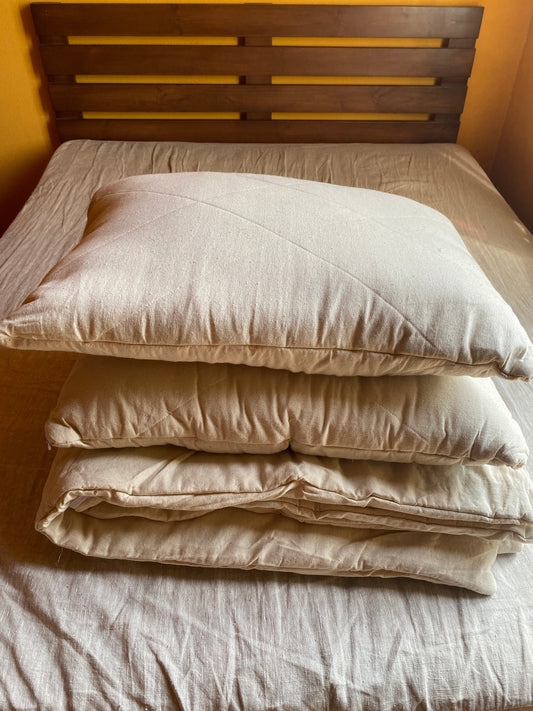 Cotton organic pillow with hemp filler