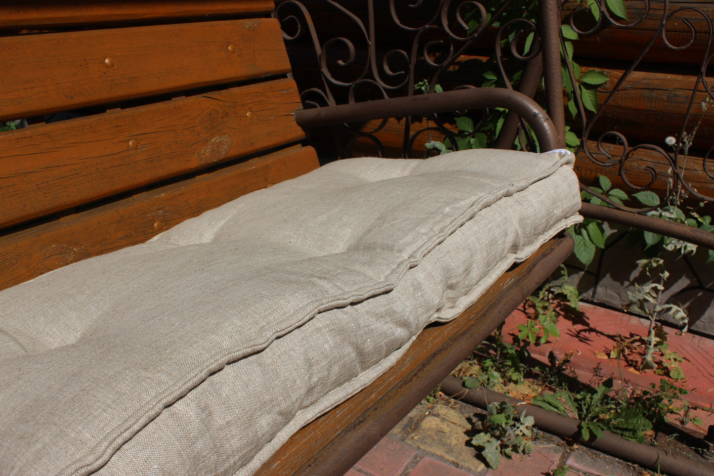 Hemp mat with hemp filler