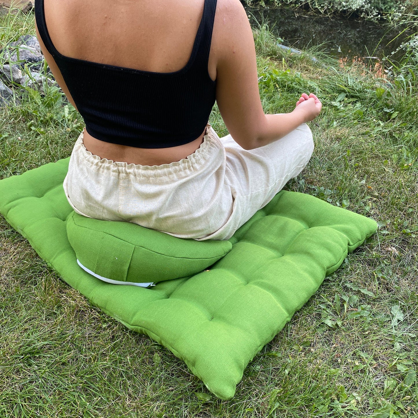 Yoga mat, buckwheat husk inside and hemp fabric outside
