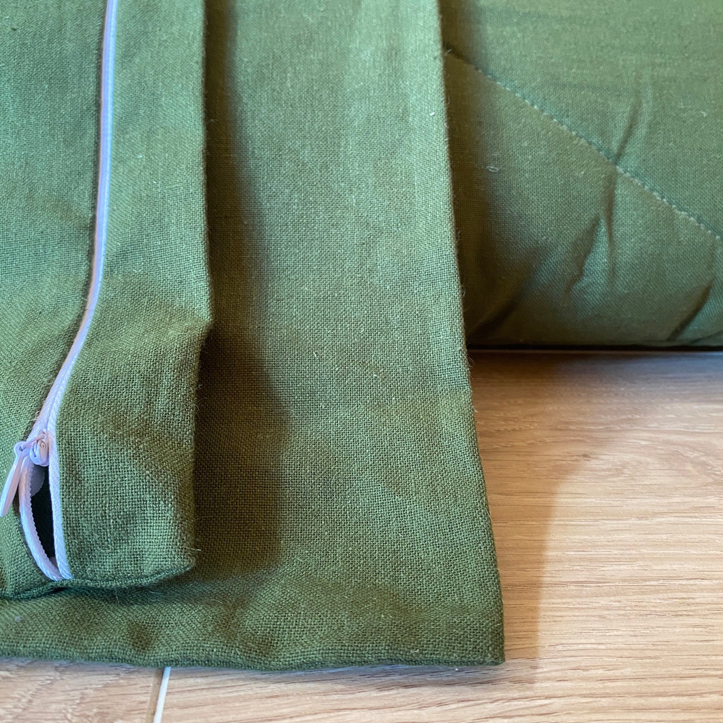 Hemp pillowcase with zipper, green colour