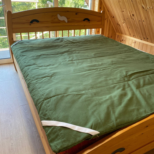 Hemp mattress topper green with 4 strings